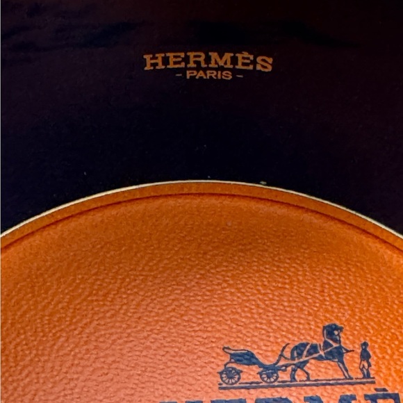 Hermes Astrologie Nouvelle Printed Enamel Goal Plated Extra Wide Bracelet - Picture 5 of 7